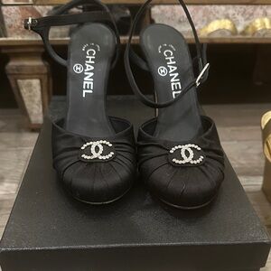 CHANEL Black Satin Crystal CC-Emblem Slingback Heels